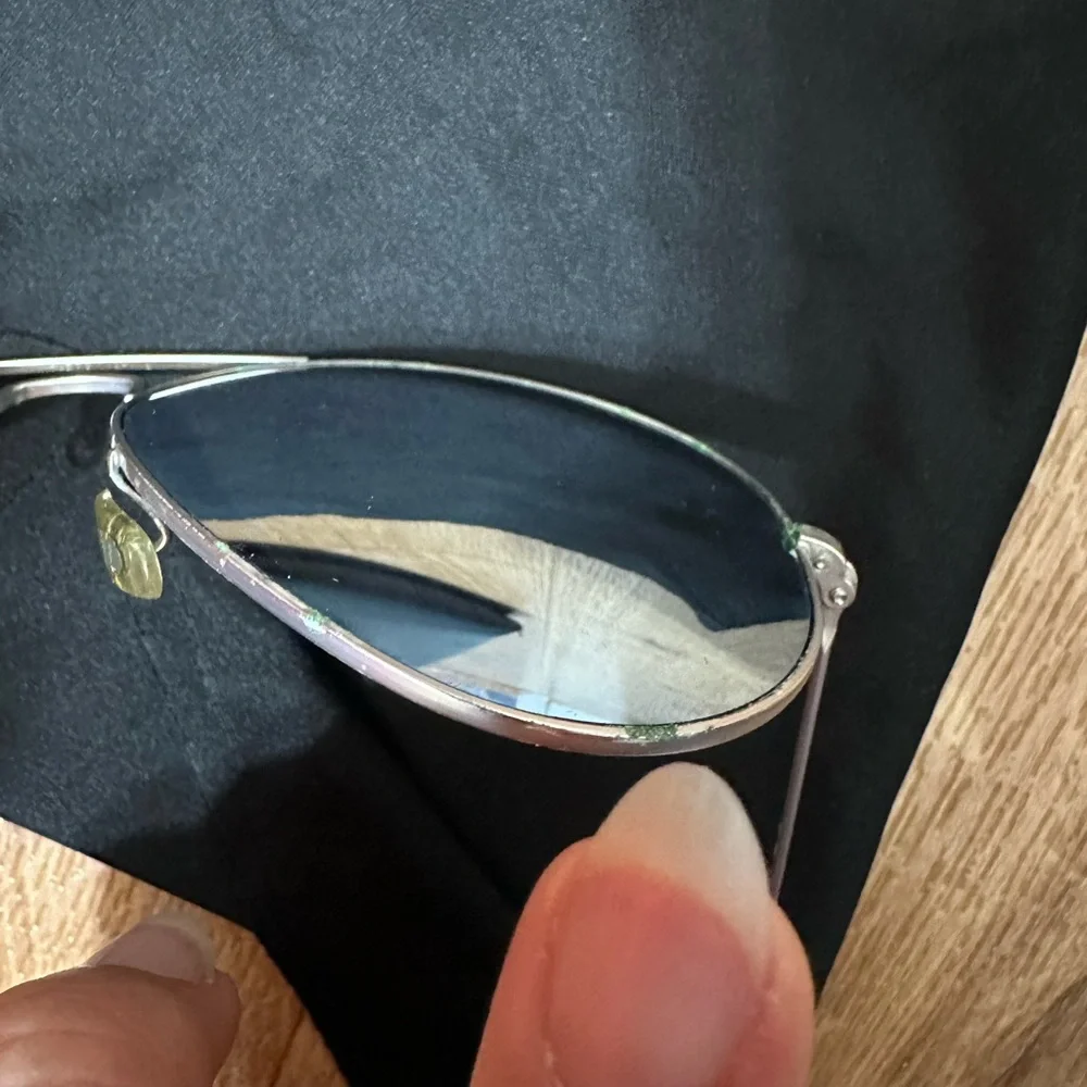 Authentic Mirrored Ray Ban Aviators - Picture 3 of 8